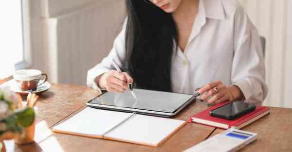 大数据包含设备数据的行业文章