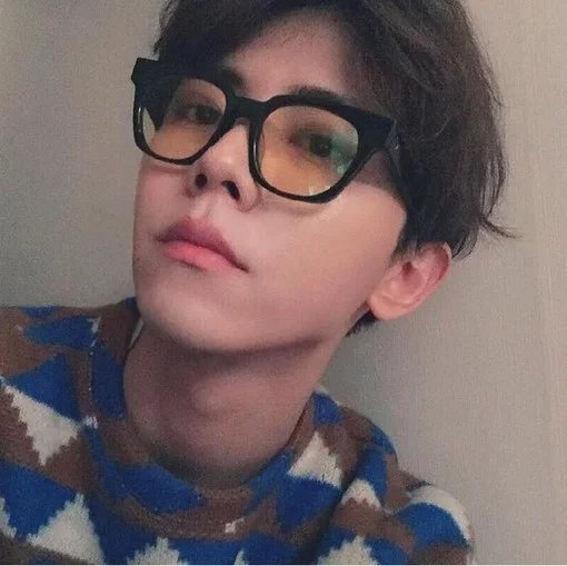 尹珊阳辰