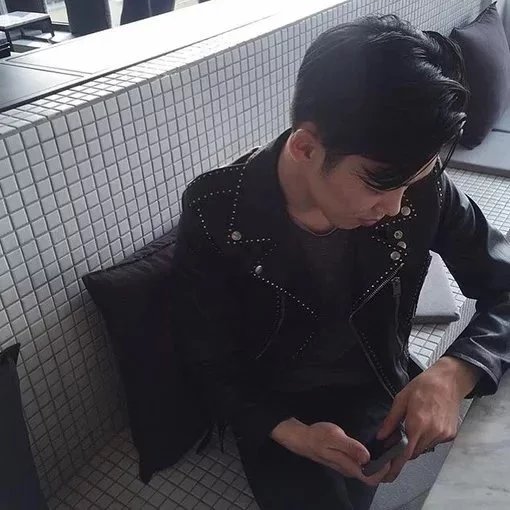 管凡希茜