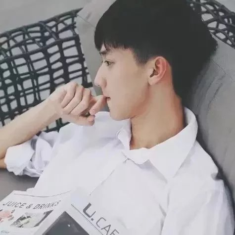 胡壮红咏